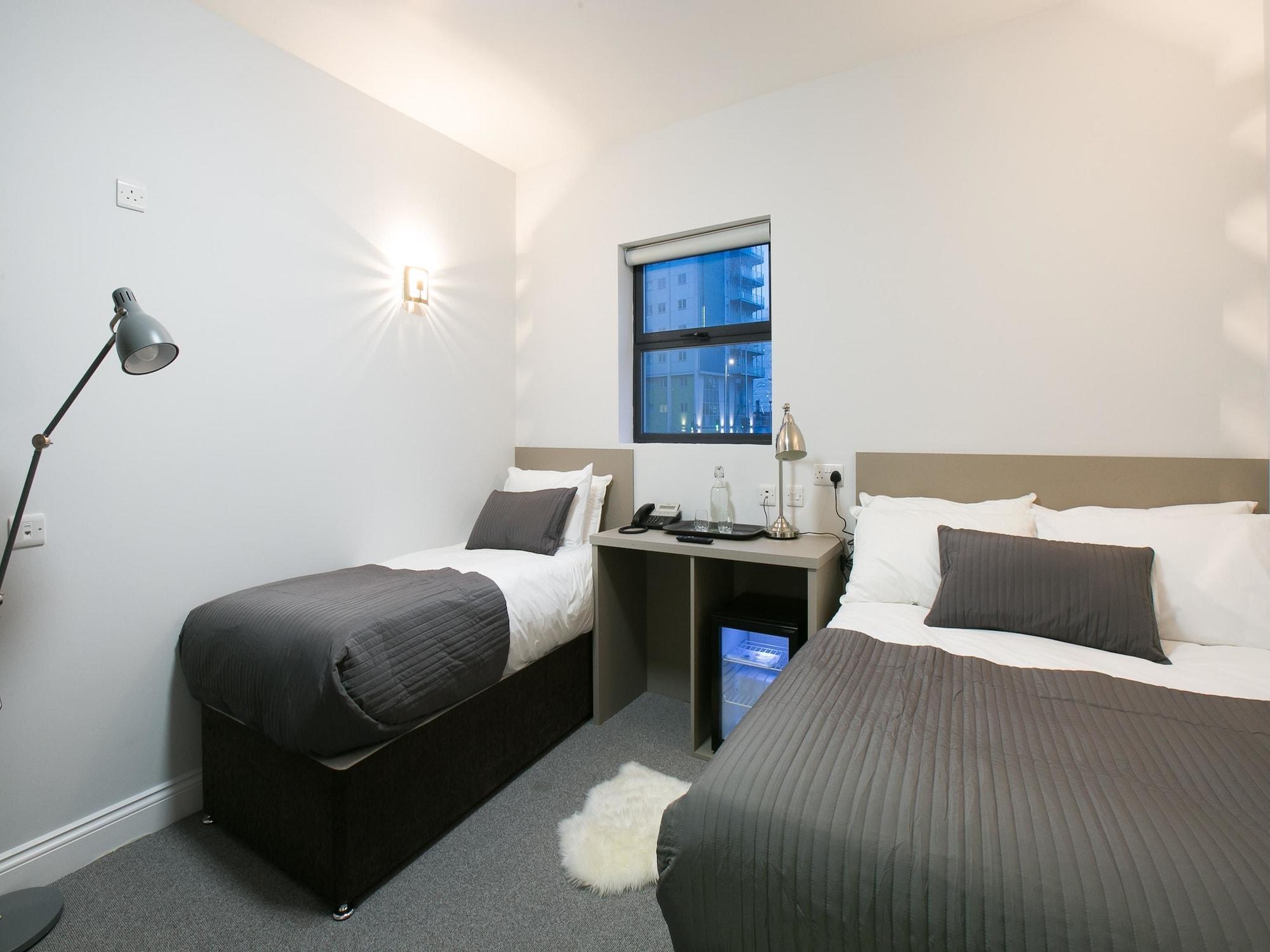 Belvilla Ilford Hill Hotel London ภายนอก รูปภาพ