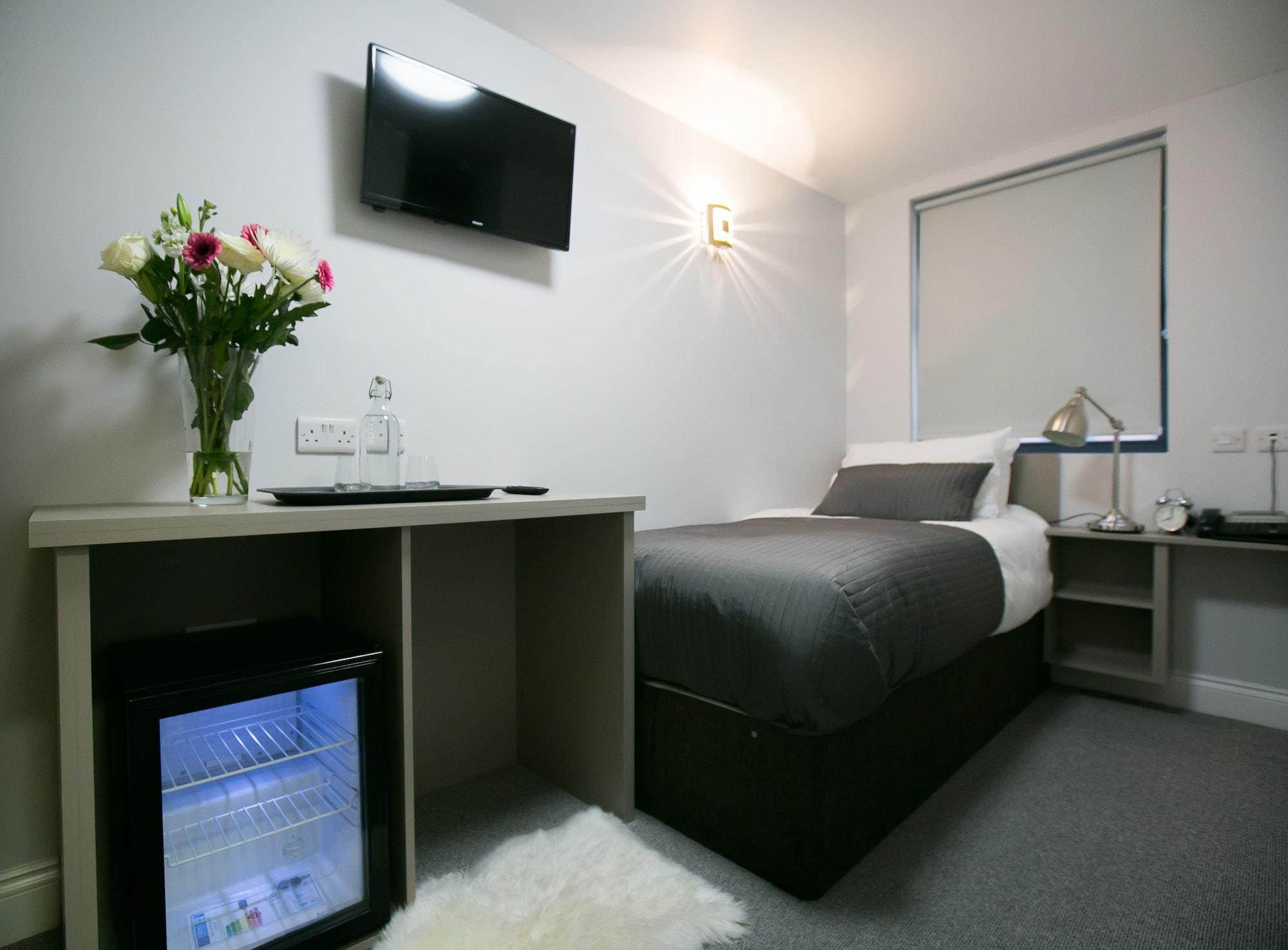 Belvilla Ilford Hill Hotel London ภายนอก รูปภาพ