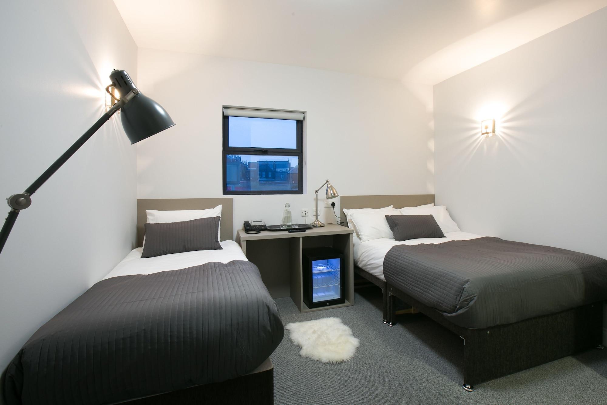 Belvilla Ilford Hill Hotel London ภายนอก รูปภาพ