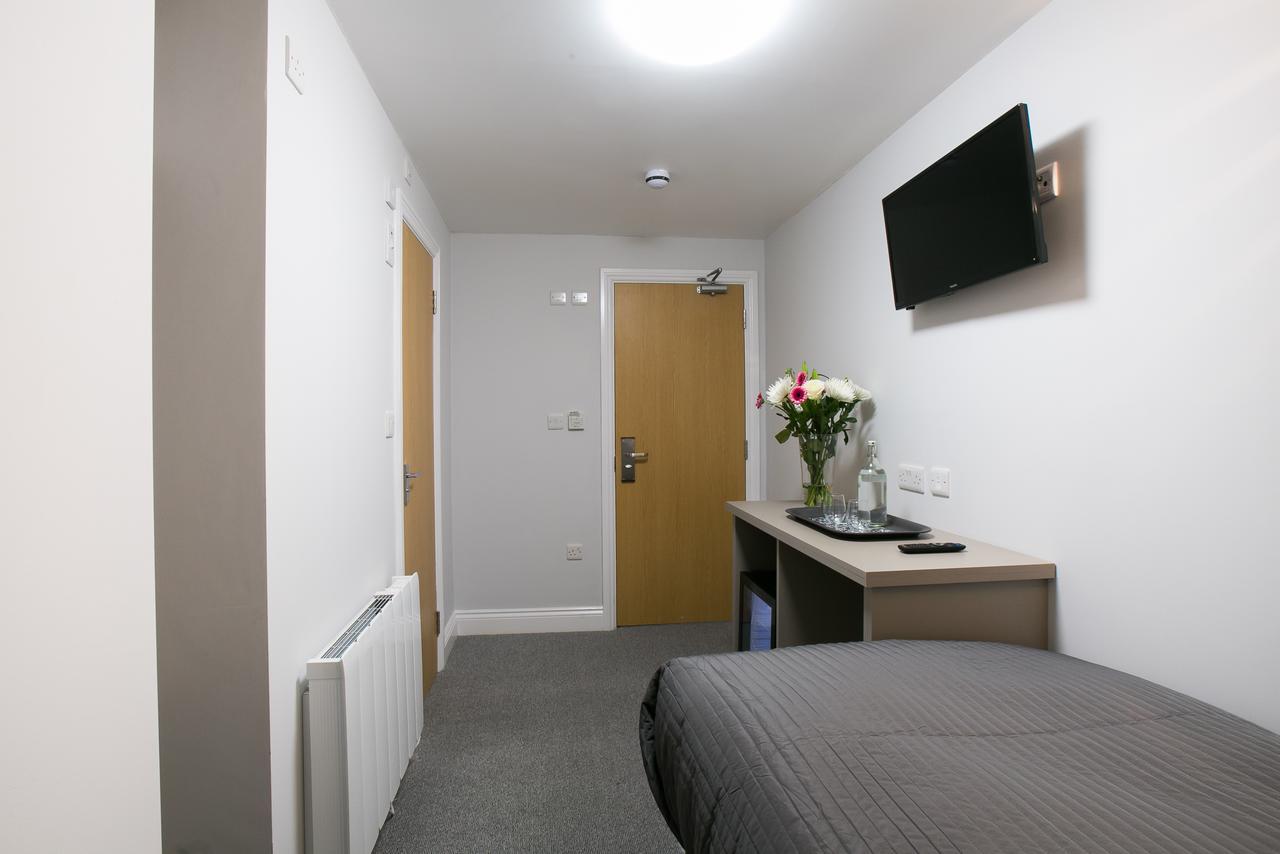 Belvilla Ilford Hill Hotel London ภายนอก รูปภาพ