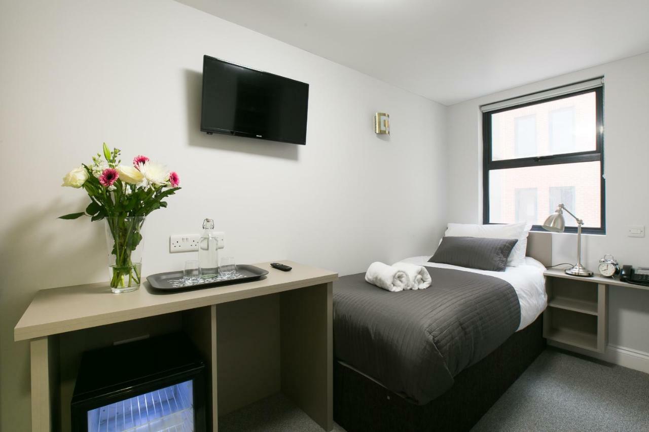 Belvilla Ilford Hill Hotel London ภายนอก รูปภาพ